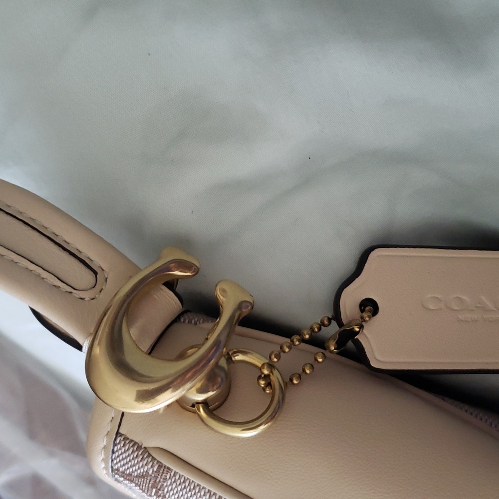 Large Coach Chalk Signature Hobo Shoulder bag - Picture 6 of 6